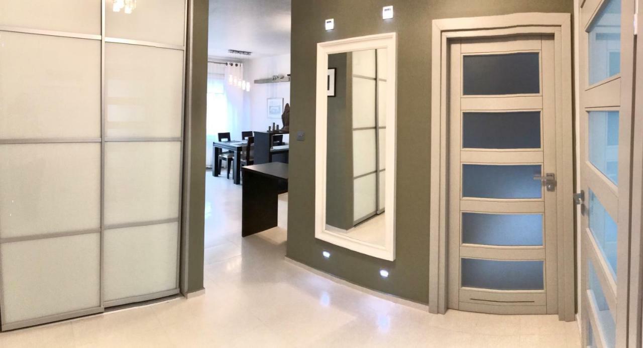 Przystanek Sanok Apartament W Scislym Centrum ภายนอก รูปภาพ